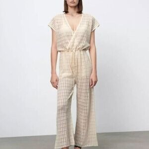 New, Never Worn Zara Cream Textured Jumpsuit M